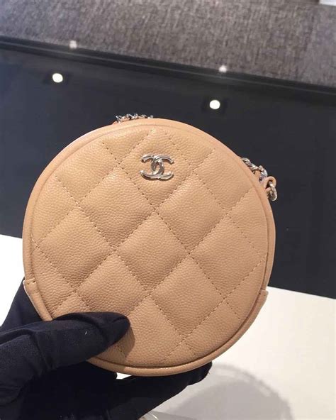 chanel round classic clutch with chain review|Chanel clutch with chain black.